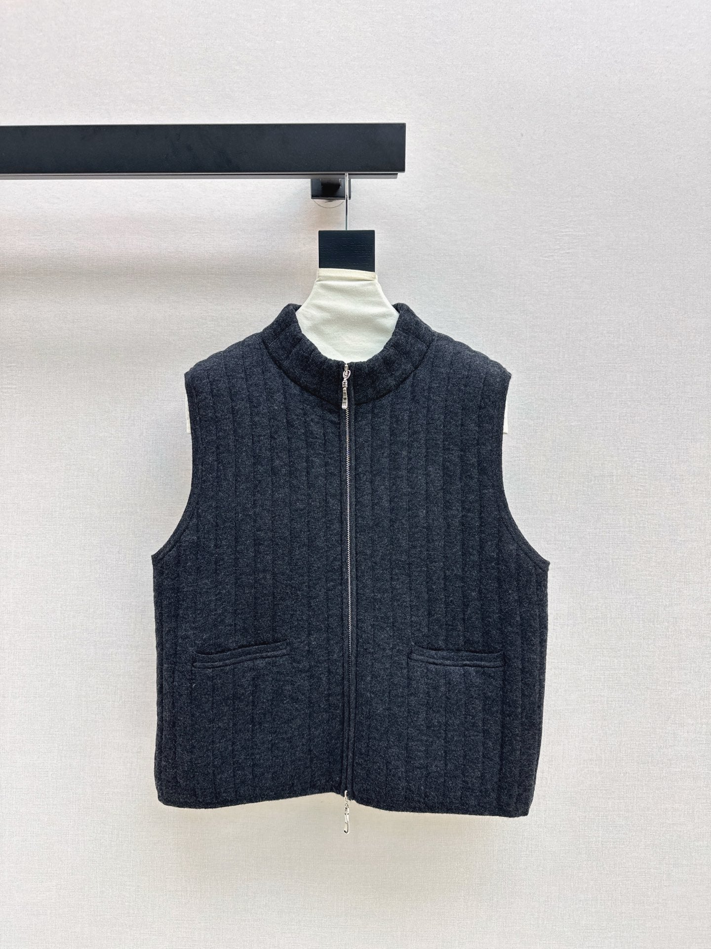 Brune NEW knitted vest