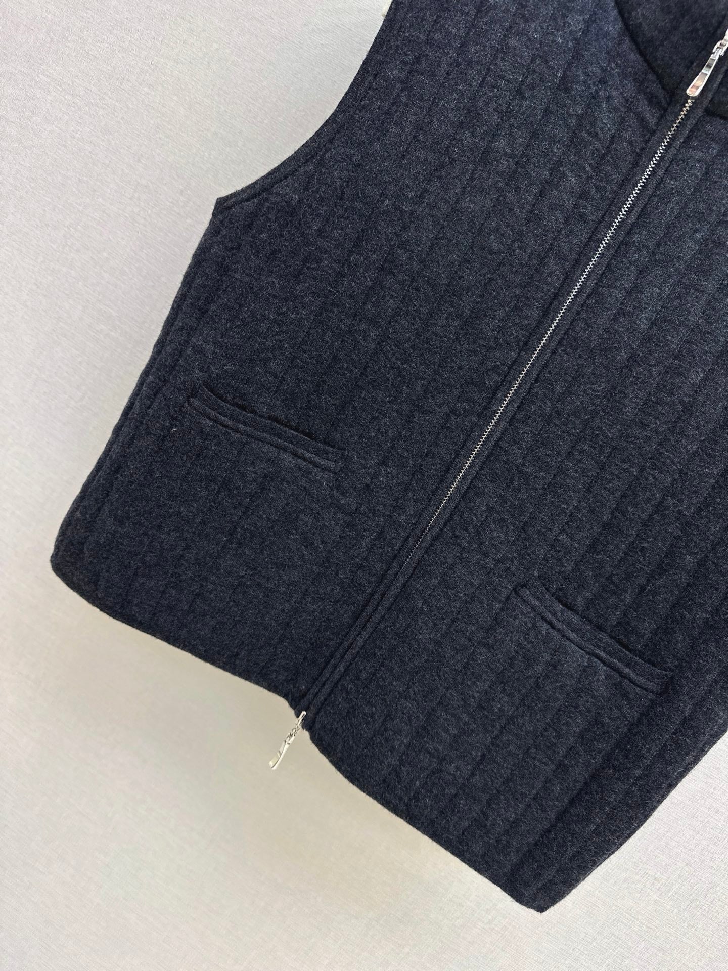 Brune NEW knitted vest