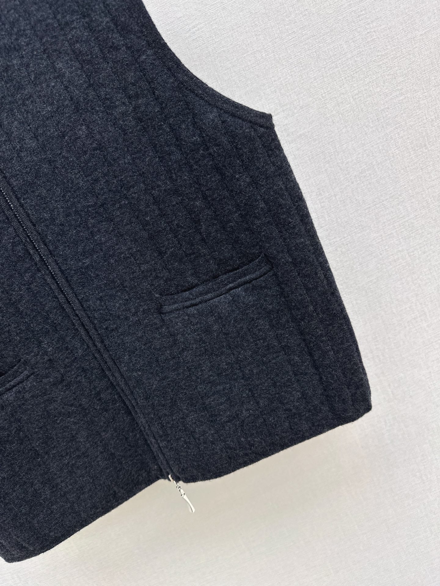 Brune NEW knitted vest