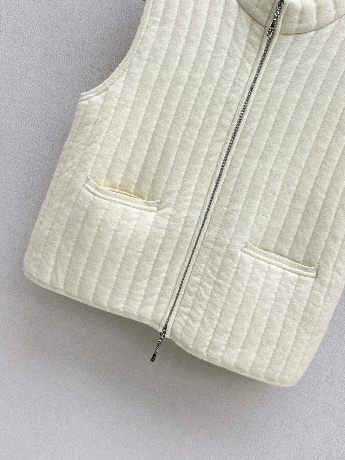 Brune NEW knitted vest