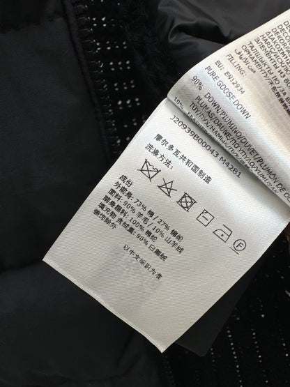 Mocn NEW down jacket