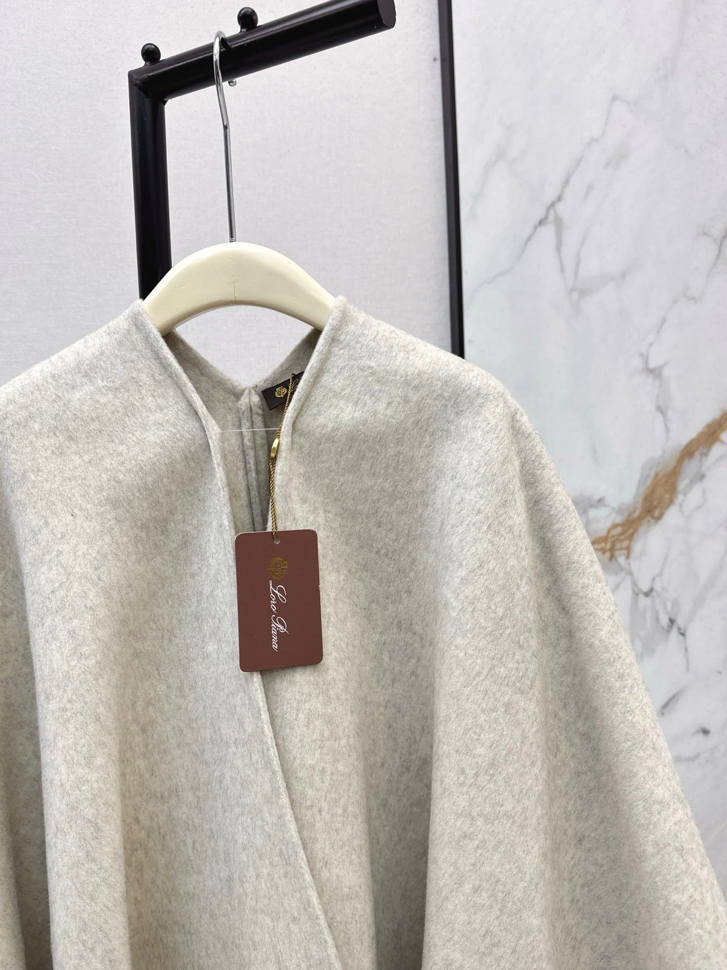 Brune NEW wool shawl