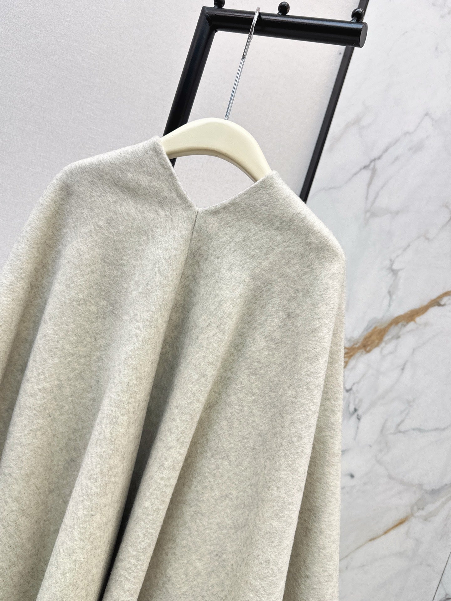 Brune NEW wool shawl