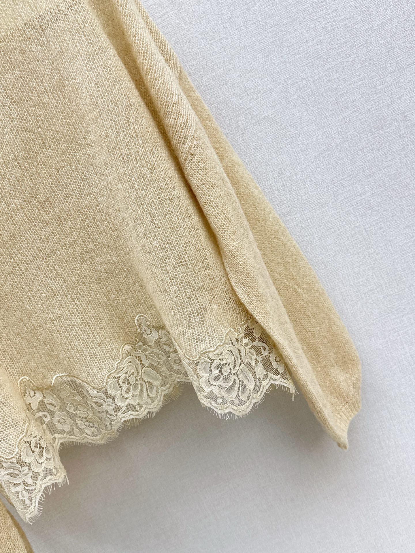 Es NEW Lace knitted sweater