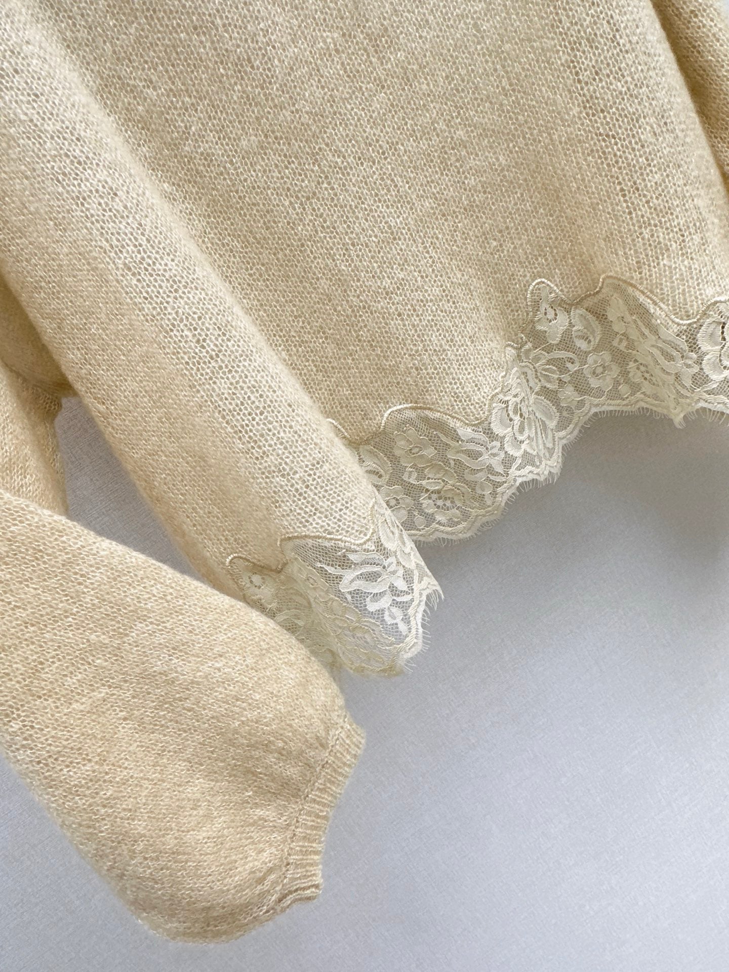 Es NEW Lace knitted sweater