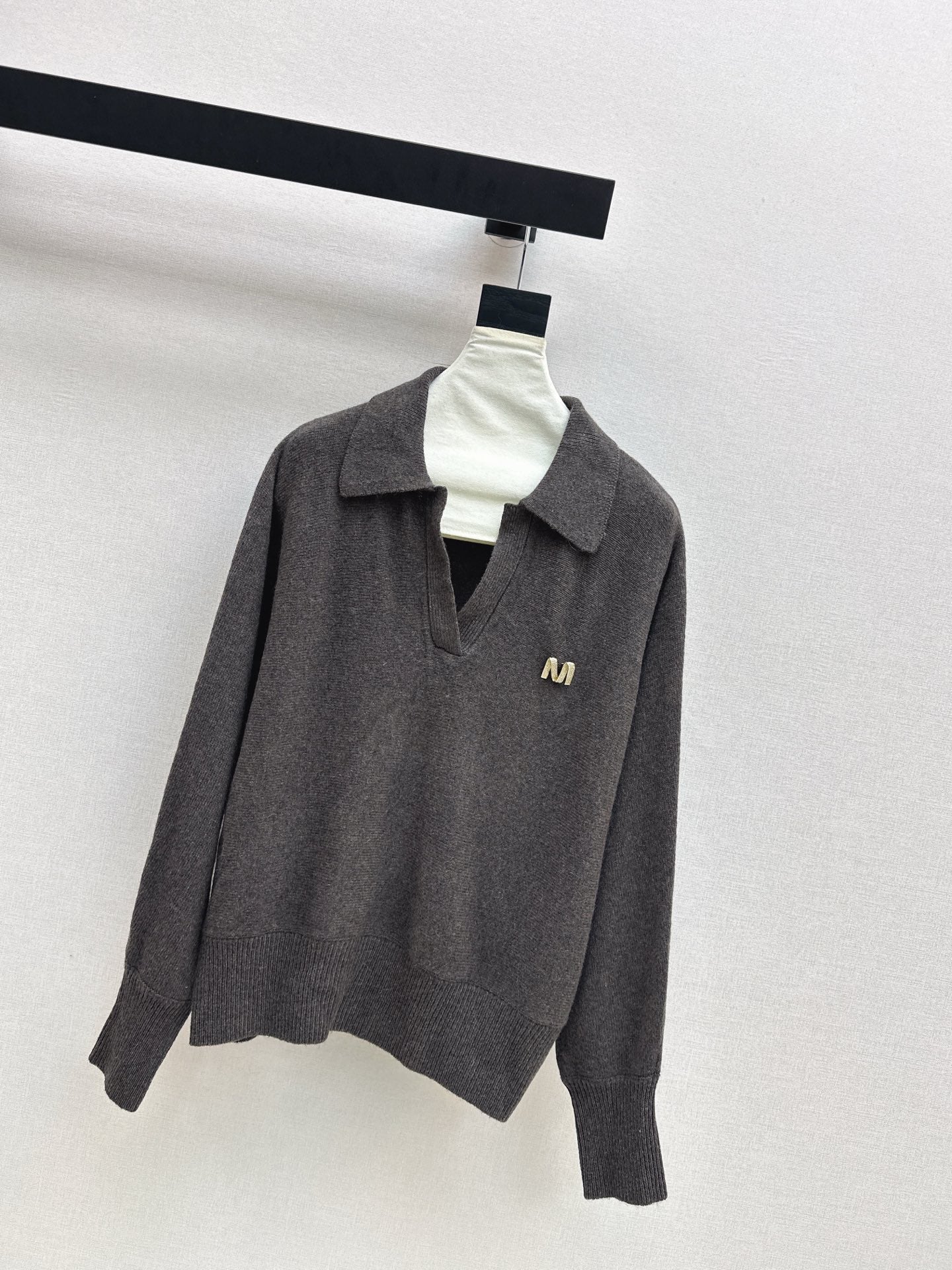 Max NEW lapel sweater