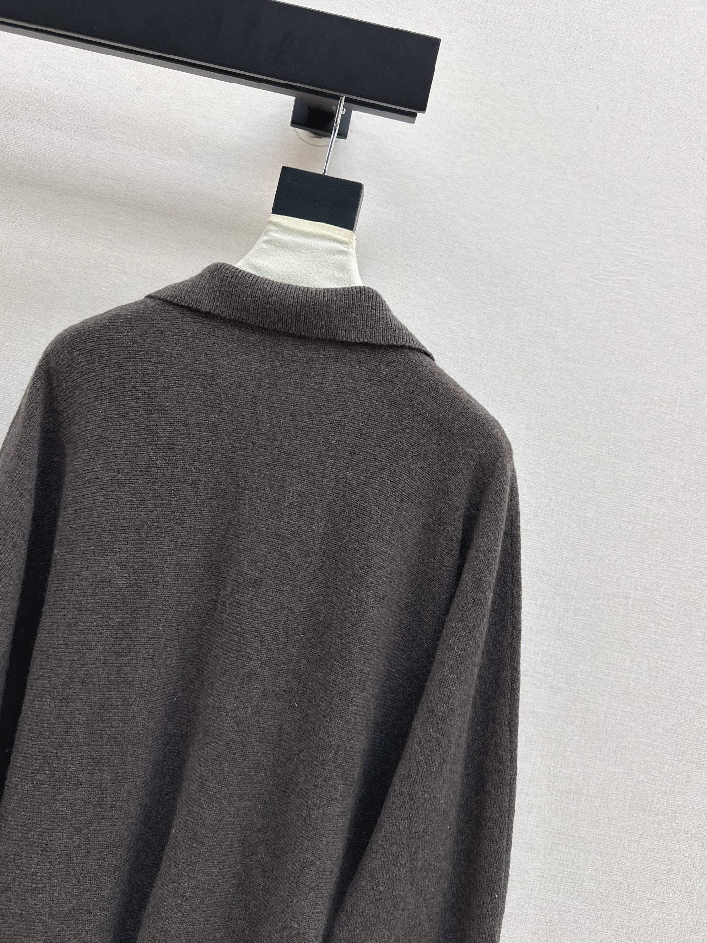 Max NEW lapel sweater