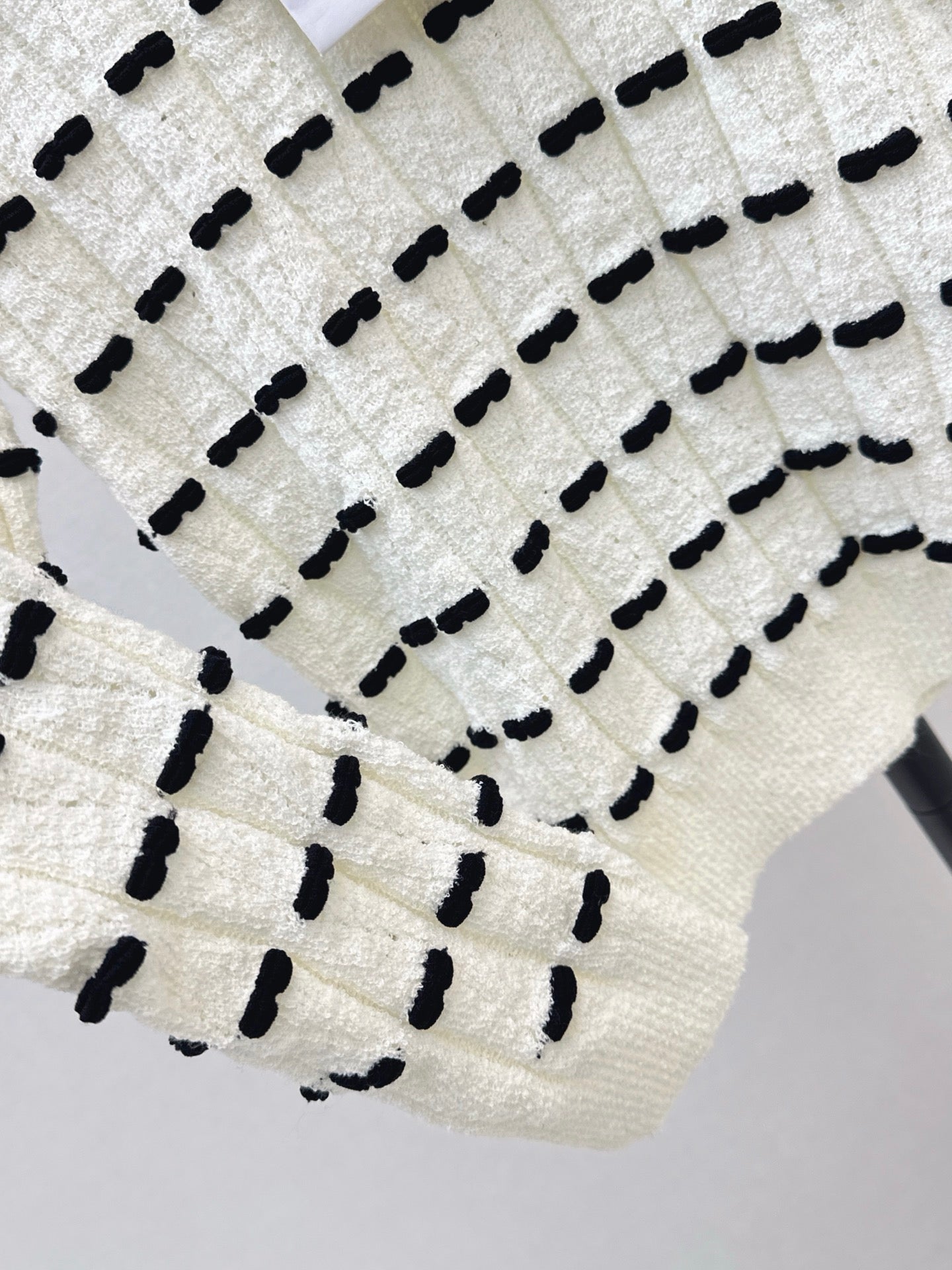 Chan NEW knitted sweater