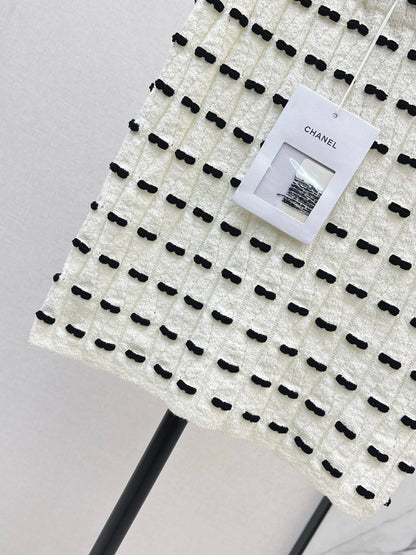 Chan NEW knitted skirt