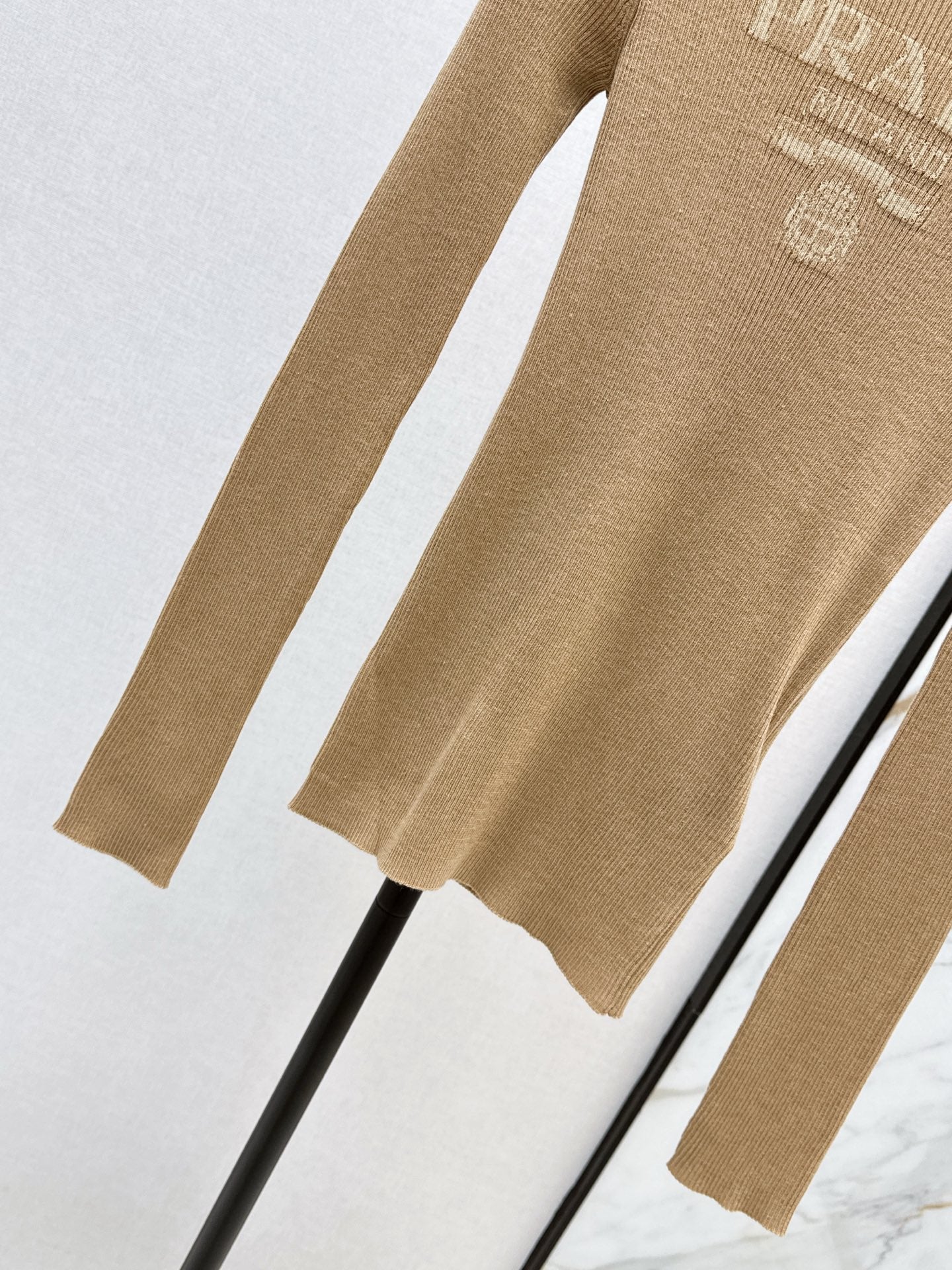 Pra NEW knitted sweater