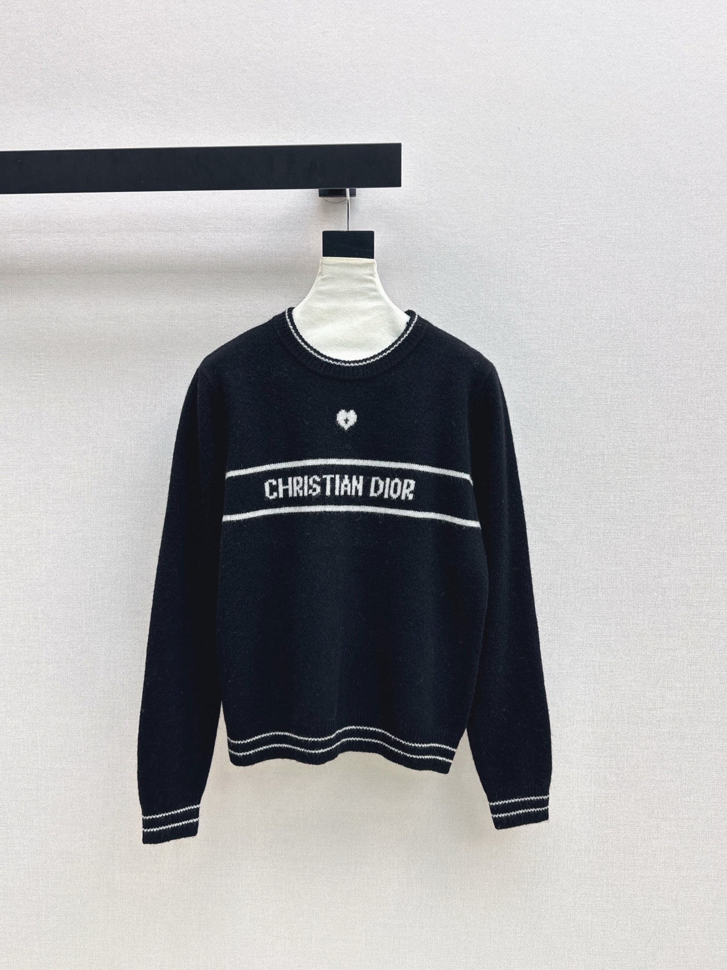 CD NEW embroidered sweater