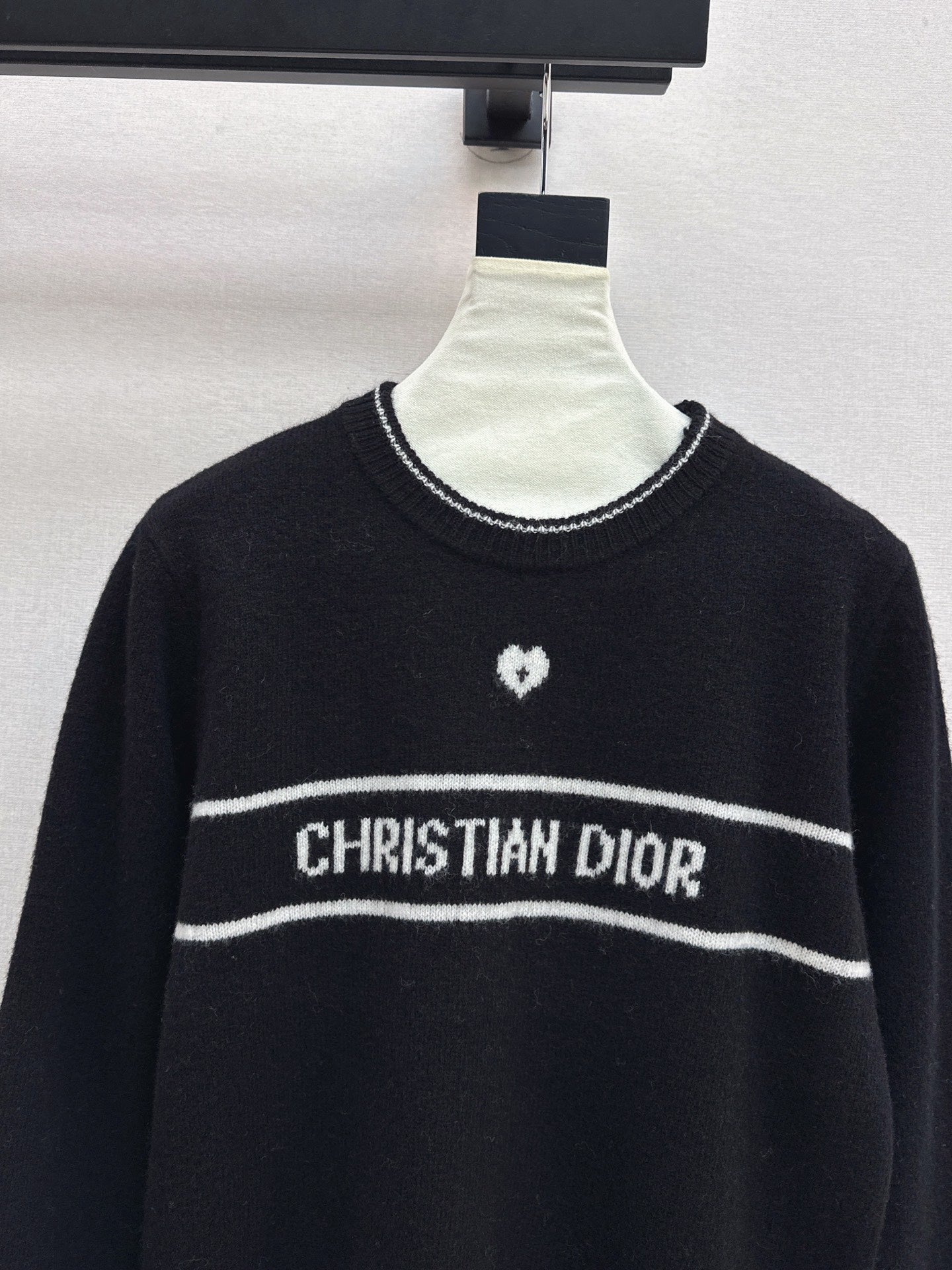 CD NEW embroidered sweater