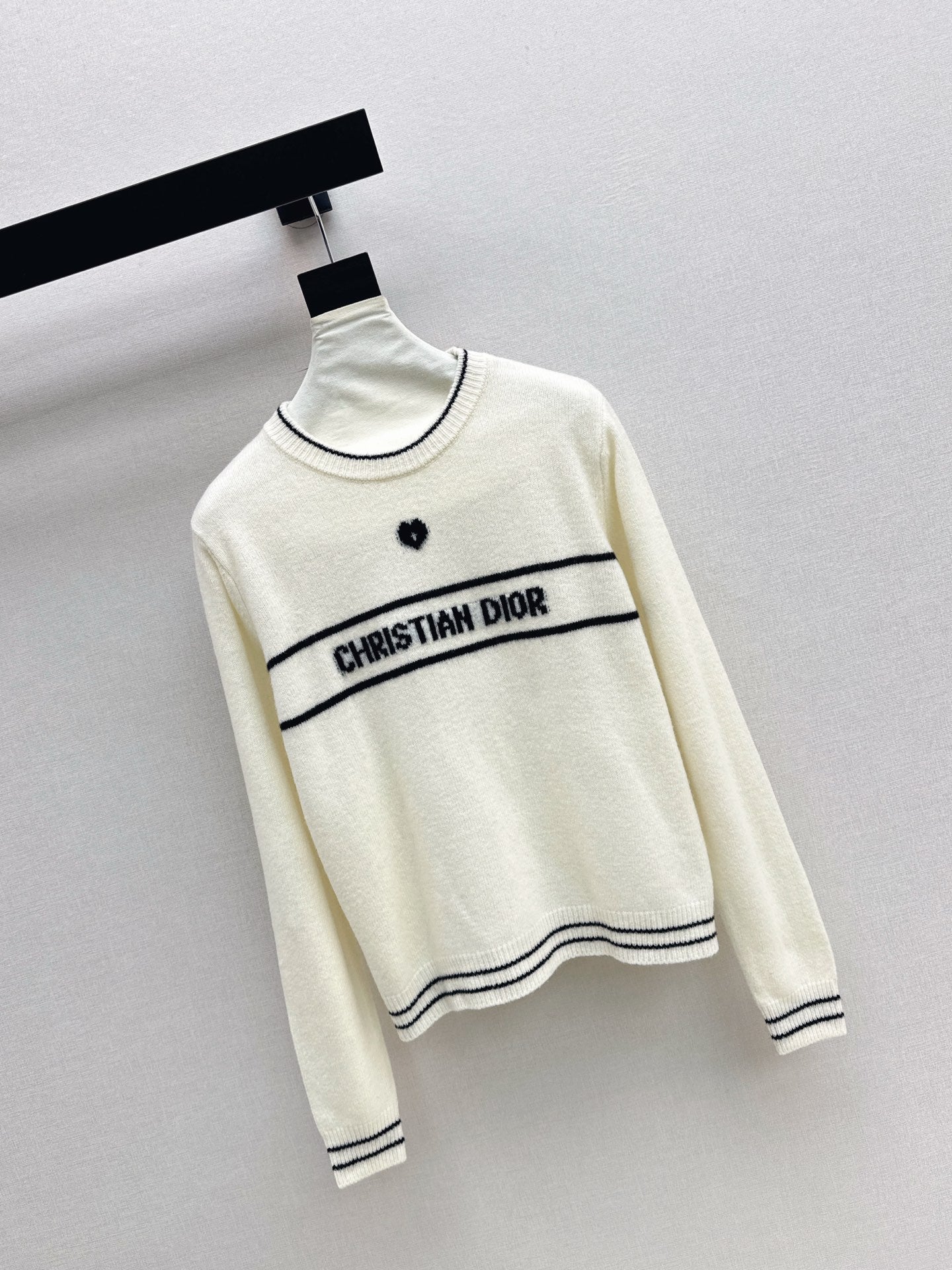 CD NEW embroidered sweater