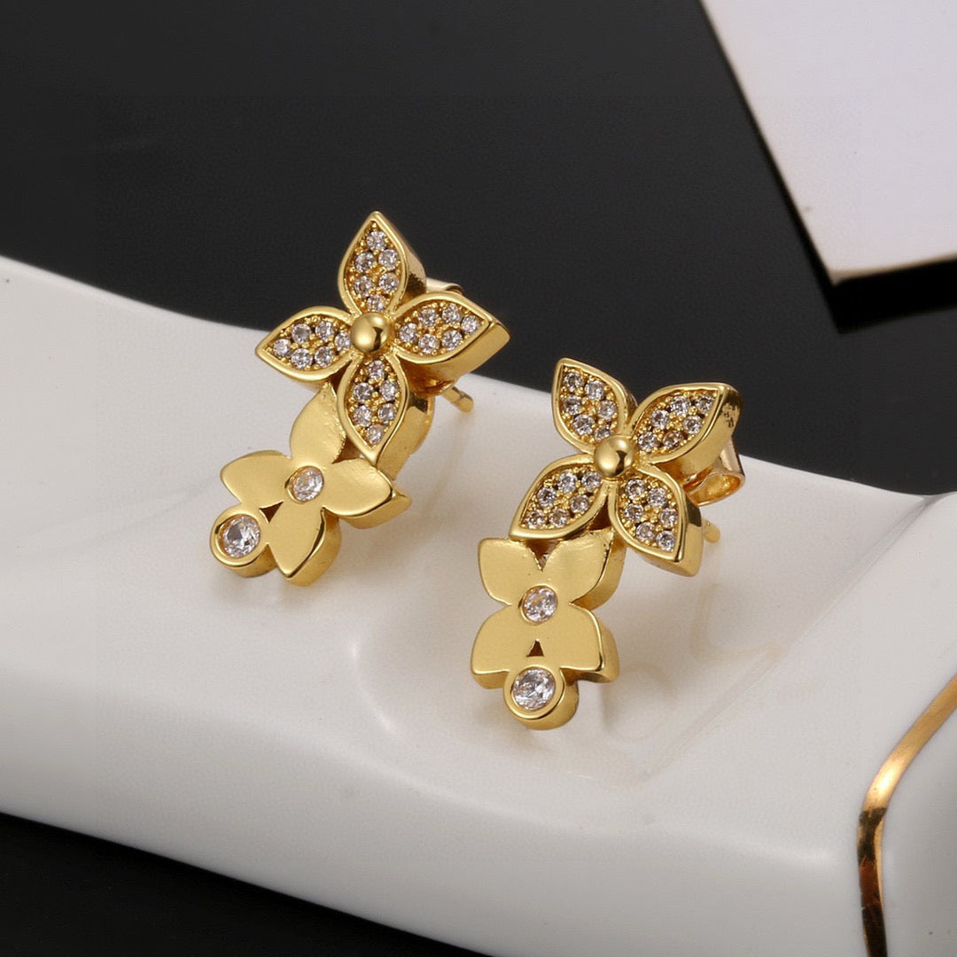 Louis New Four-leaf clover earrings