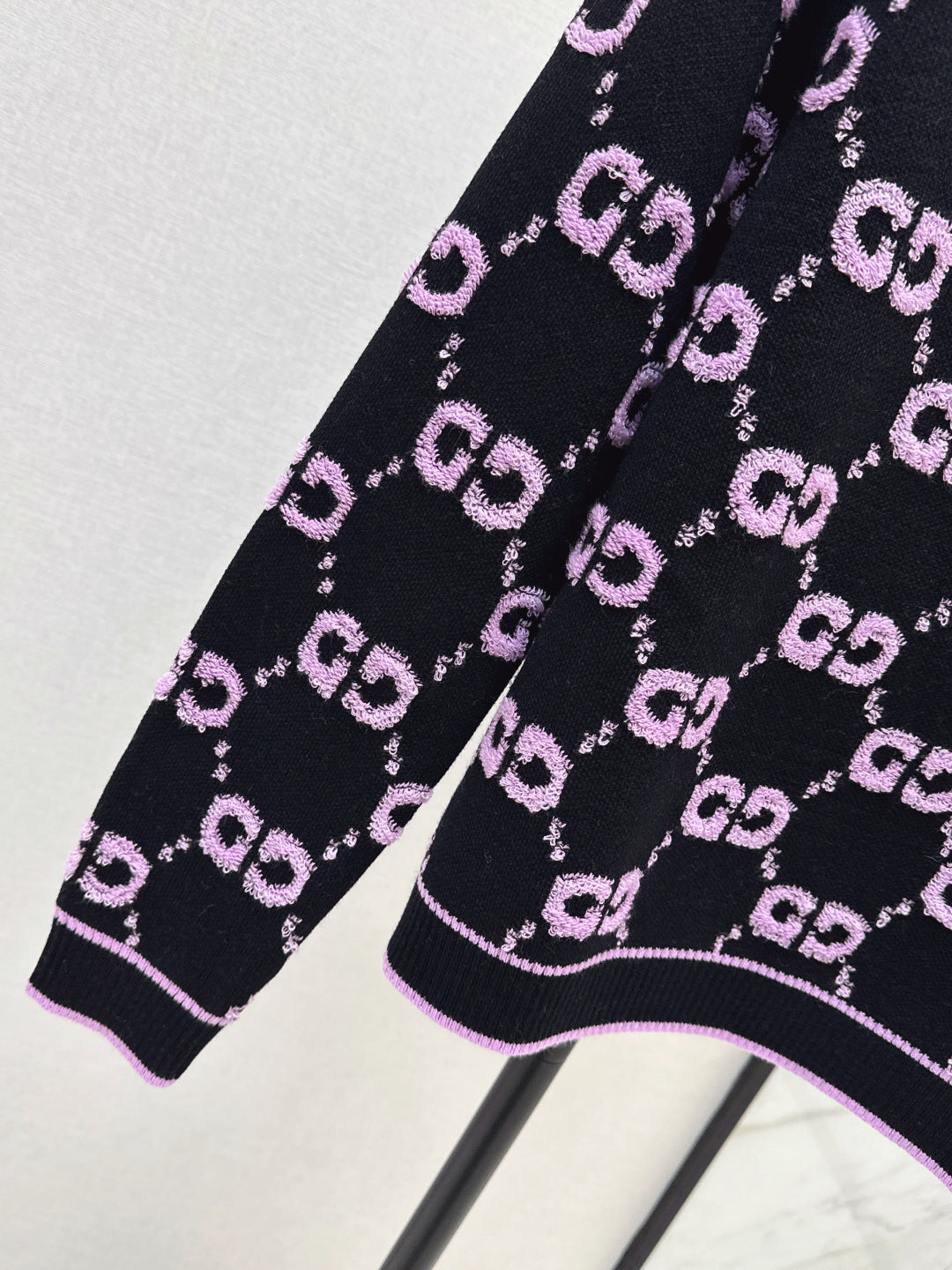 Guc NEW Jacquard knitted sweater