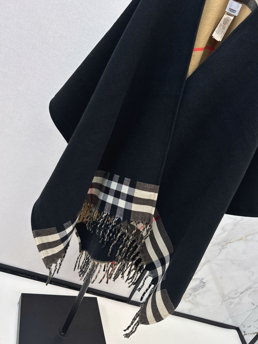 Bur NEW Reversible wool cape