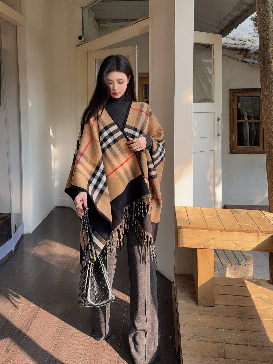 Bur NEW Reversible wool cape