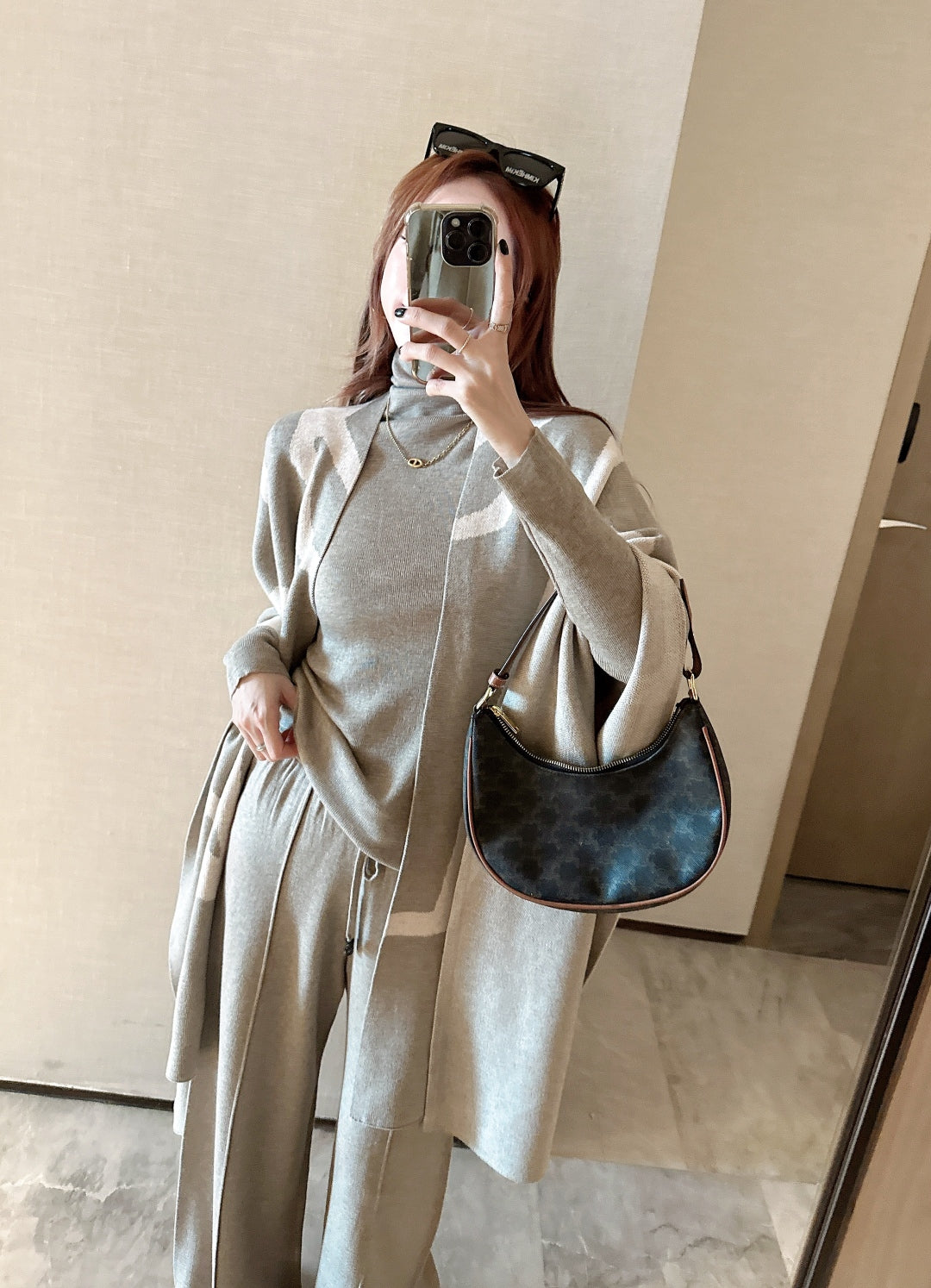 Max NEW knitted suit