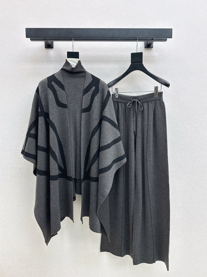 Max NEW knitted suit