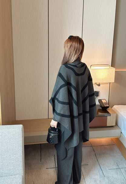 Max NEW knitted suit