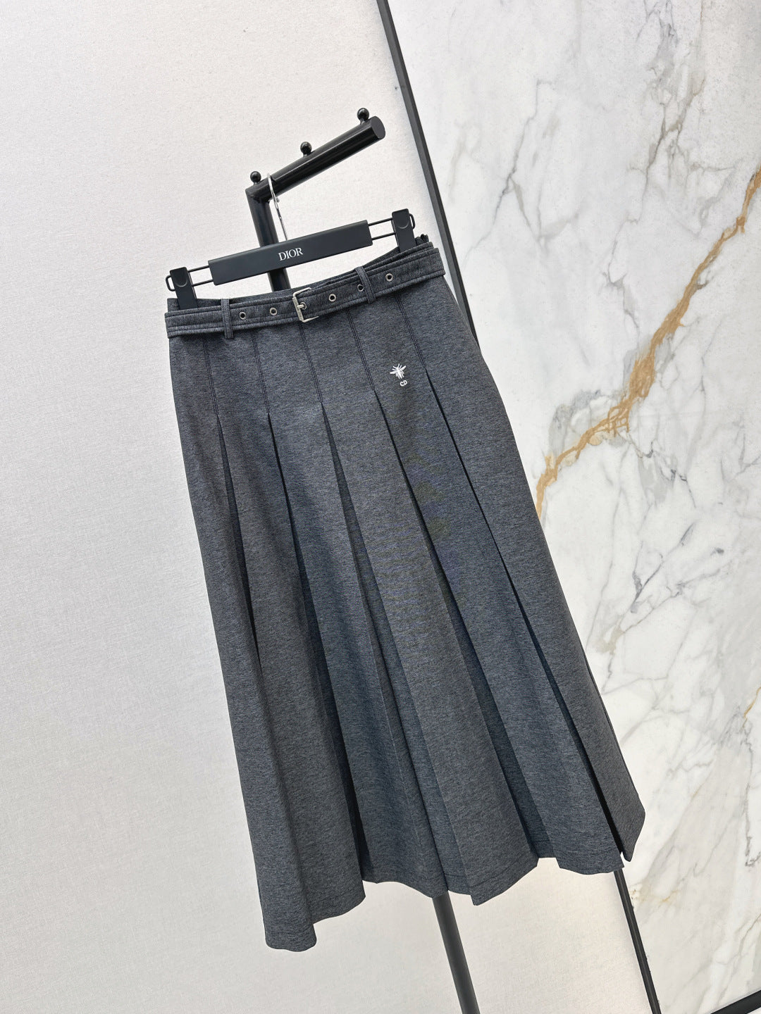 CD NEW pleated skirt