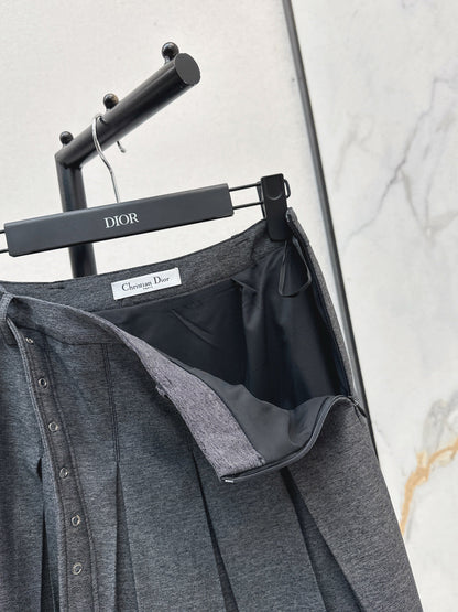 CD NEW pleated skirt