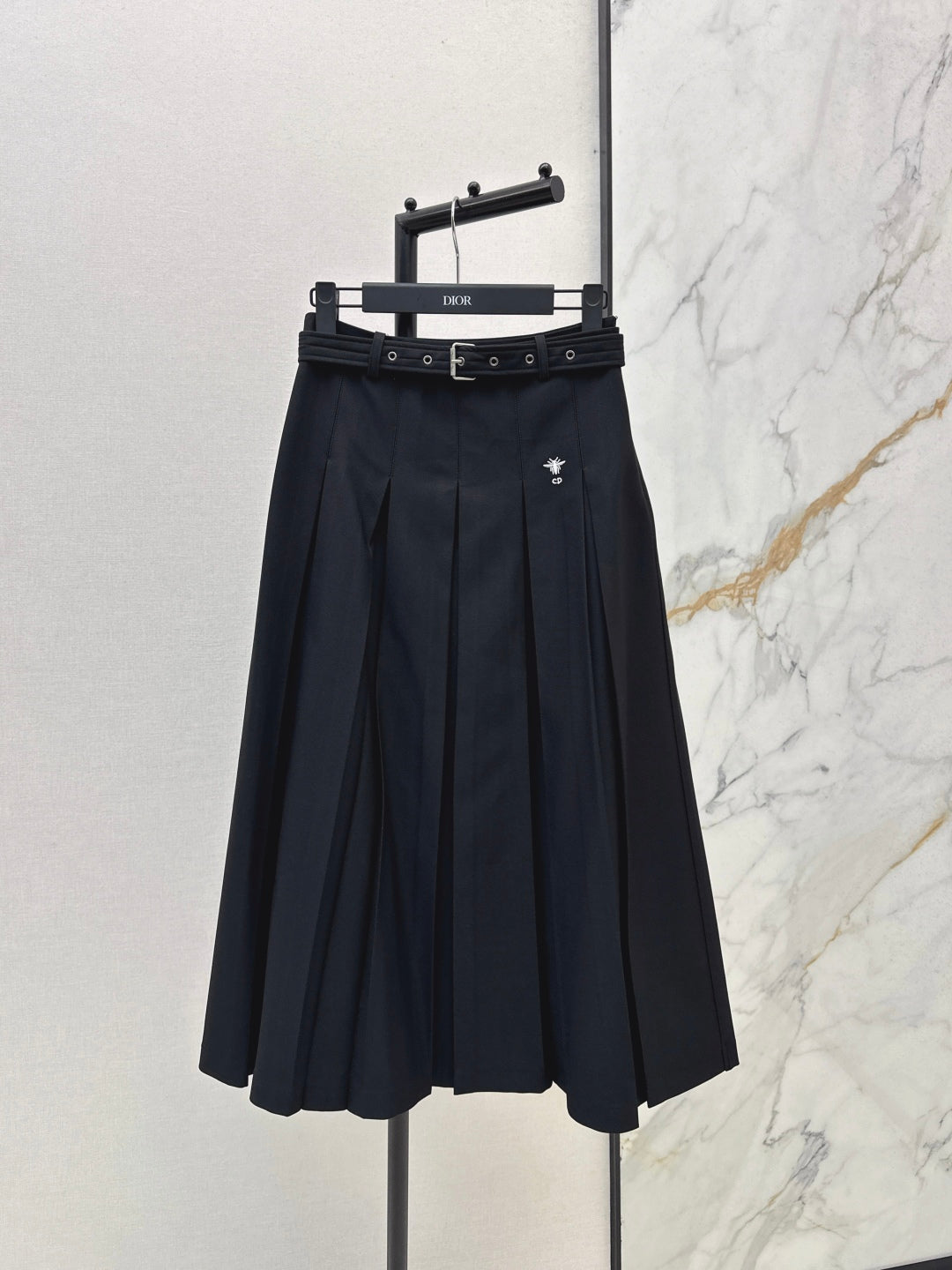 CD NEW pleated skirt