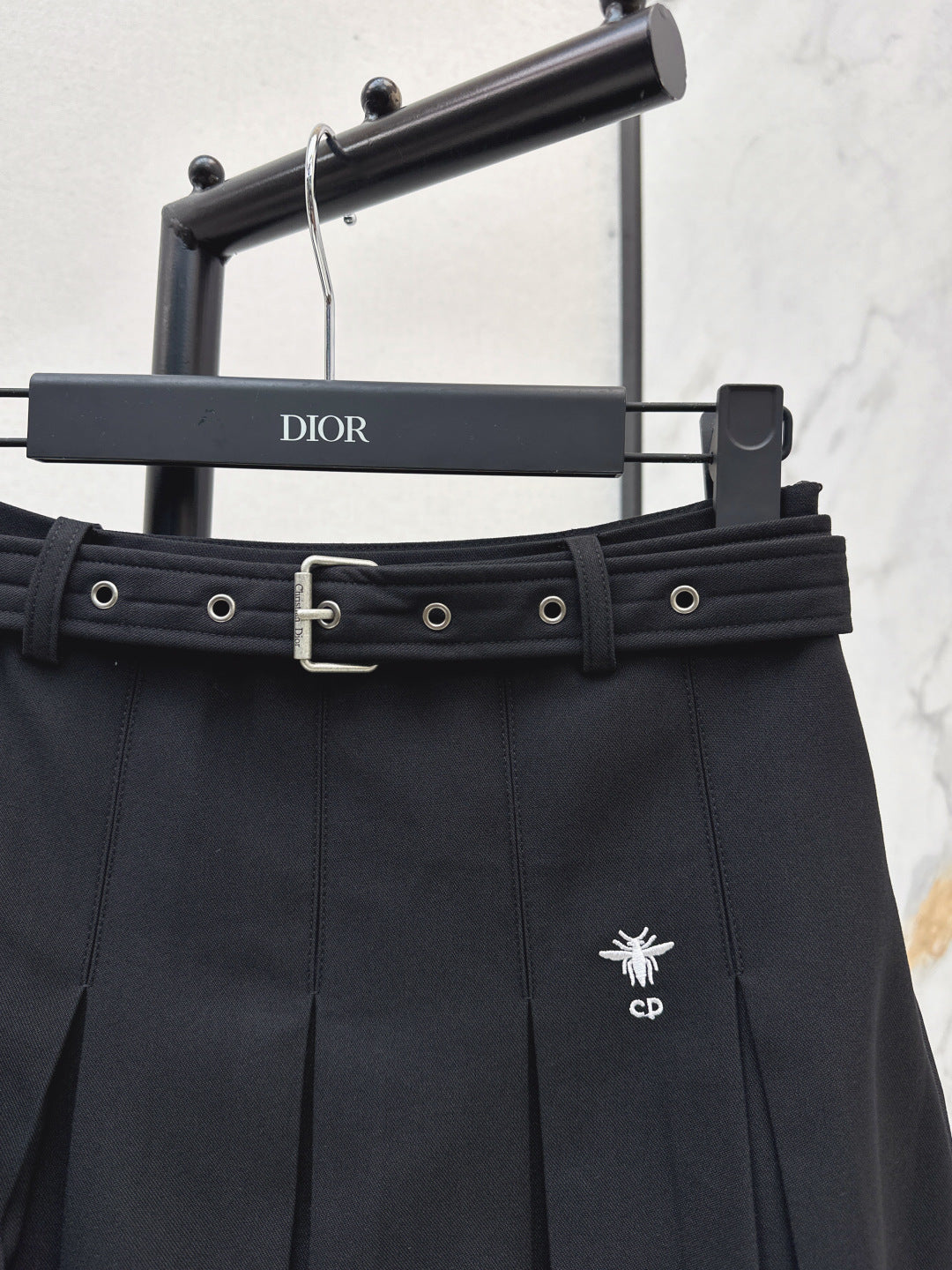 CD NEW pleated skirt