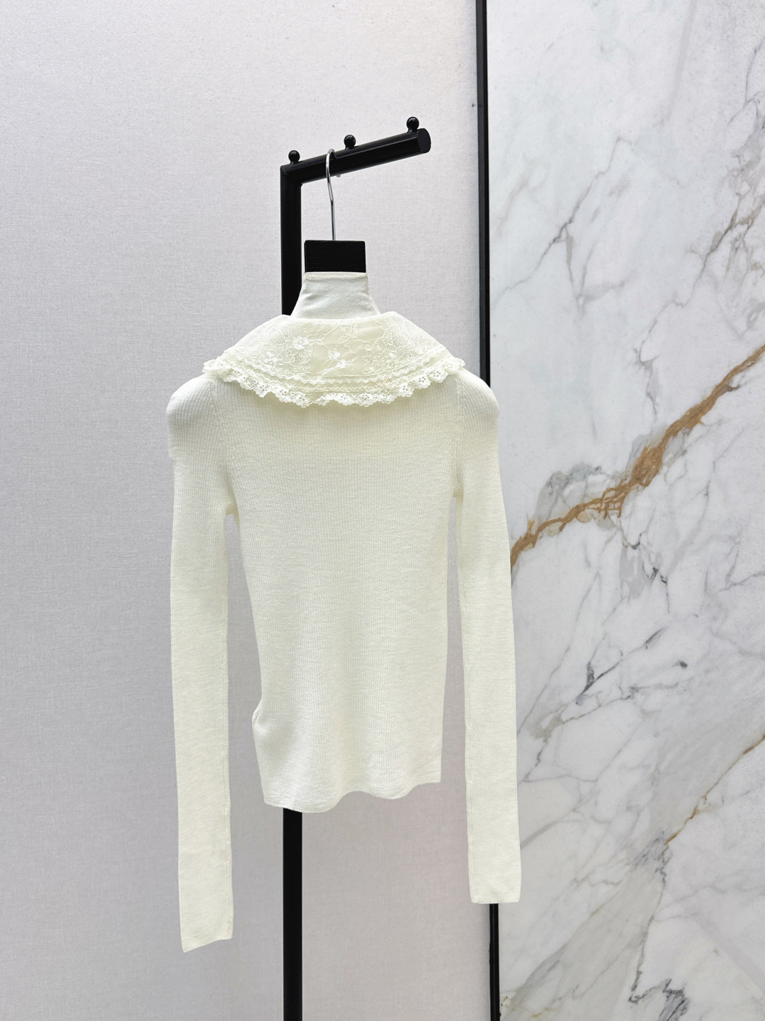 Cho1 NEW Lace Knit Sweater