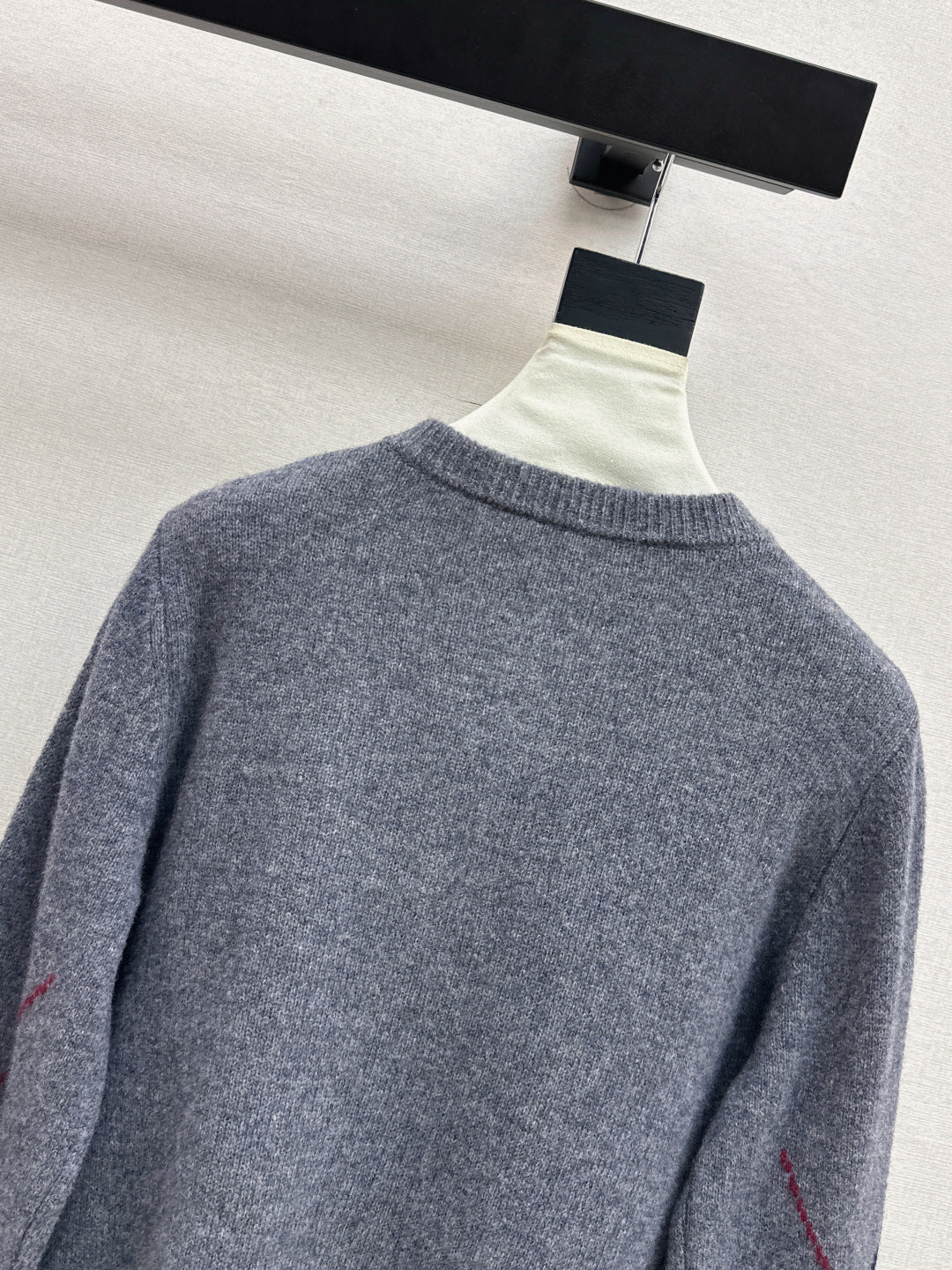 Ral NEW Round-neck cardigan