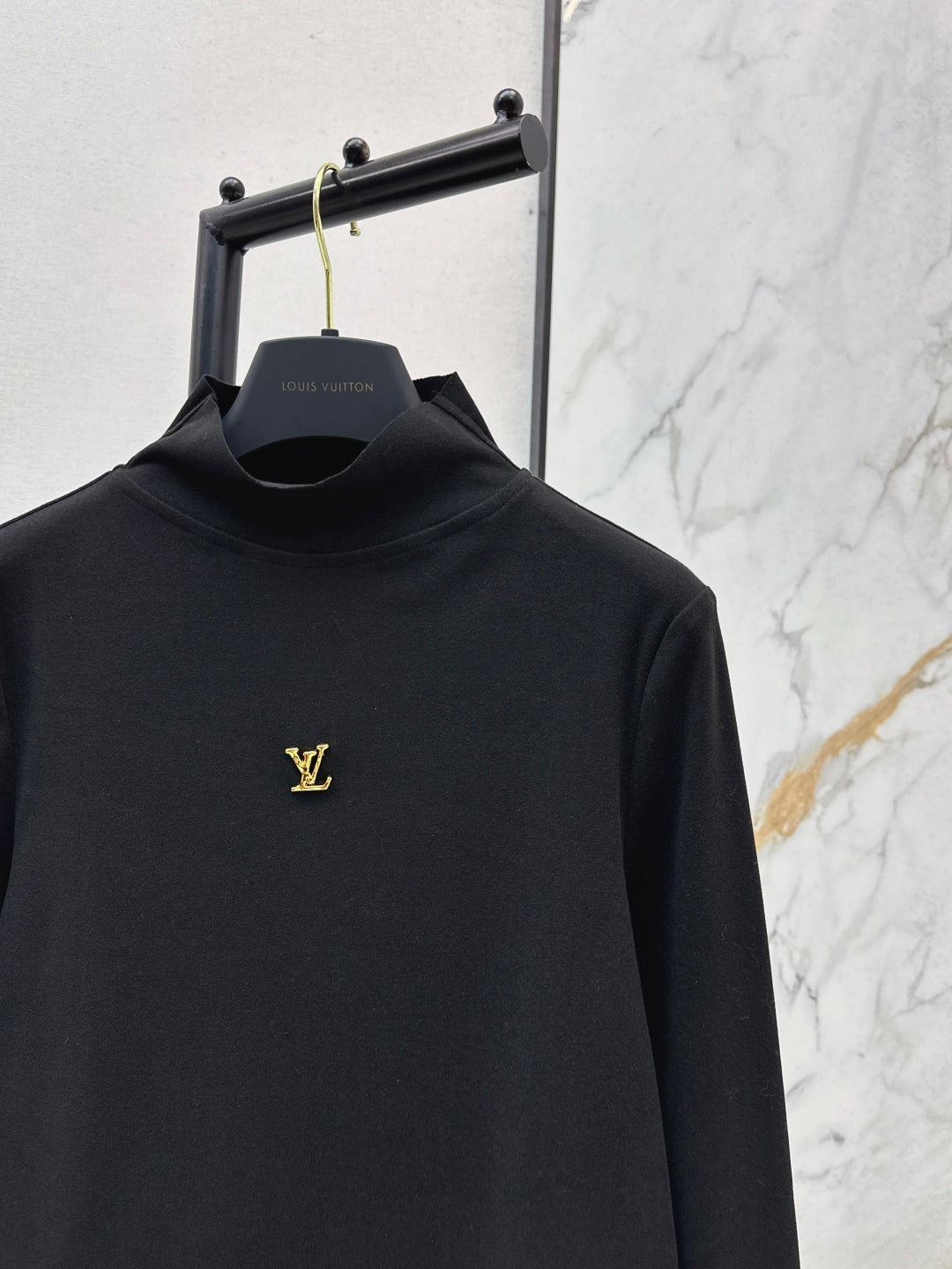 Louis NEW turtleneck shirt