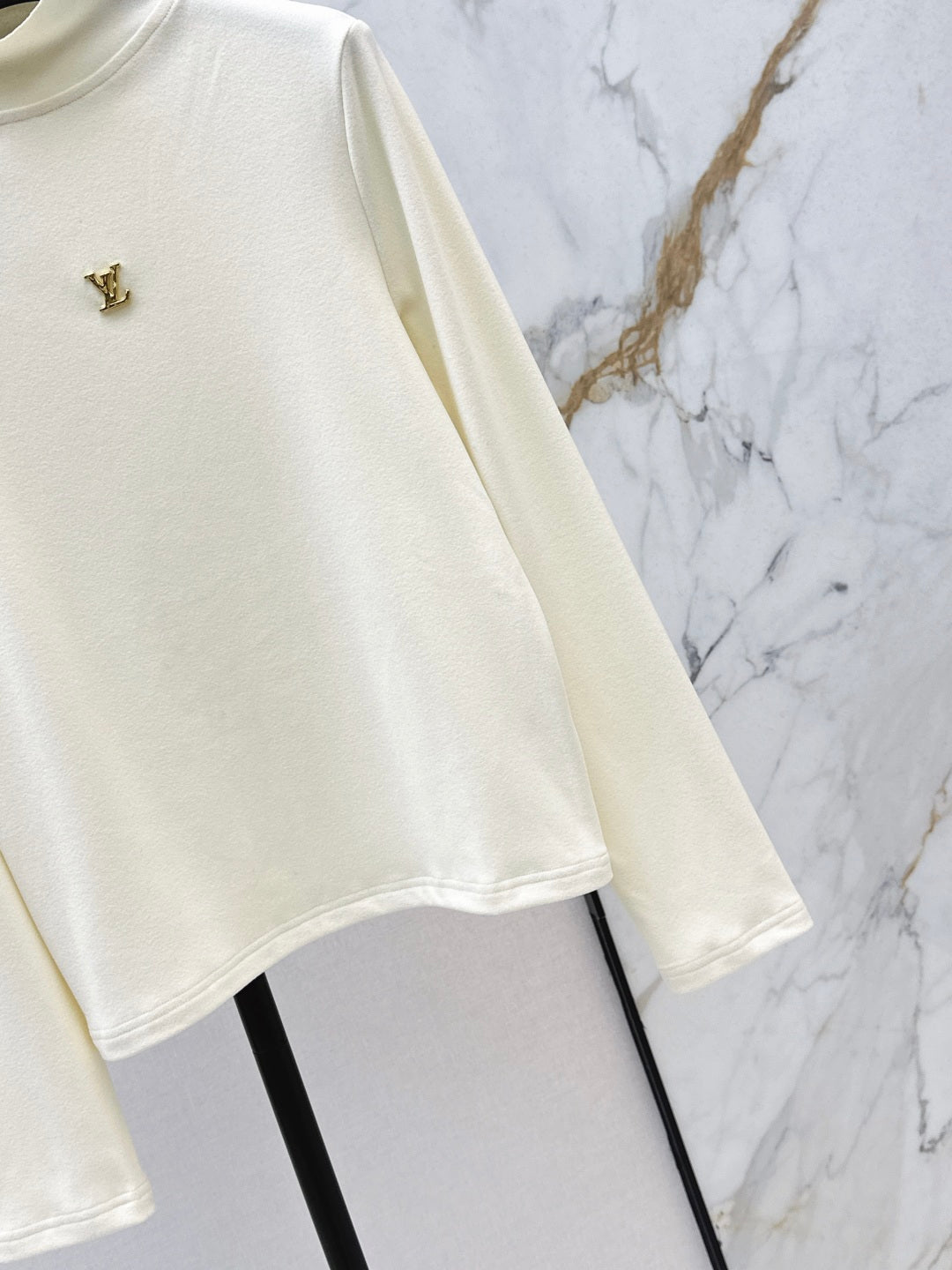 Louis NEW turtleneck shirt