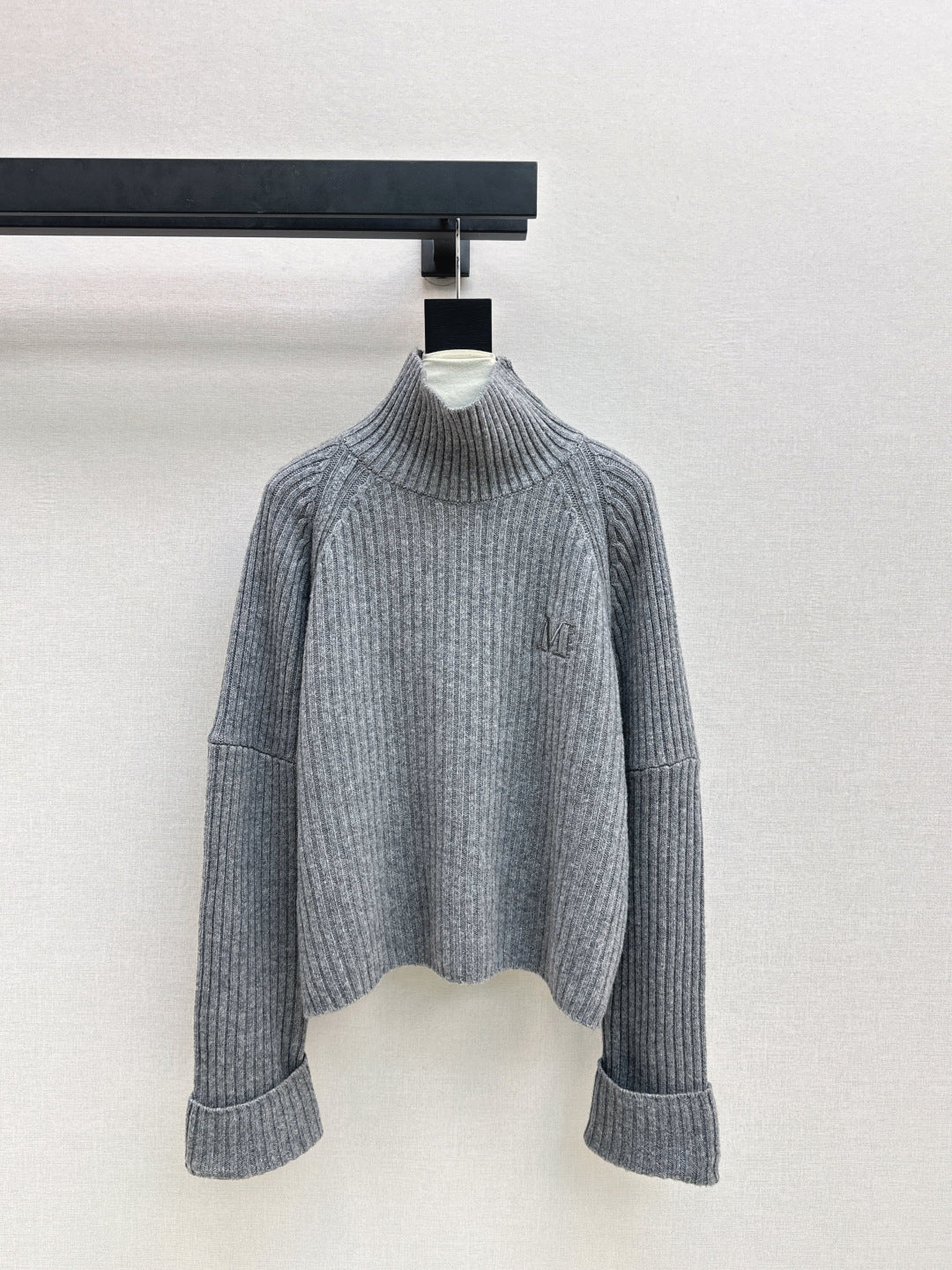 Max NEW turtleneck sweater