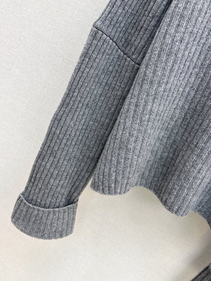 Max NEW turtleneck sweater