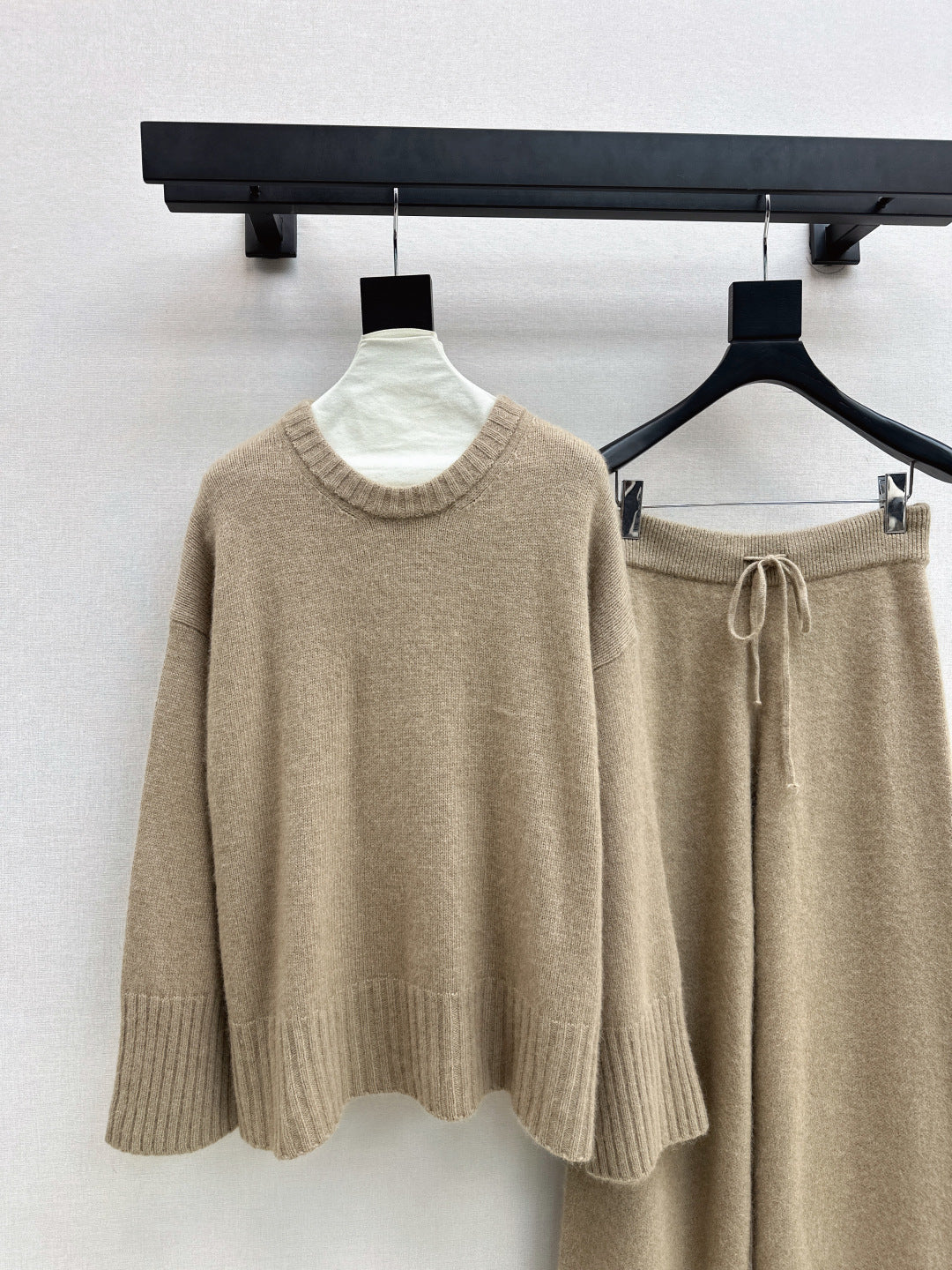 Brun NEW knitted suit