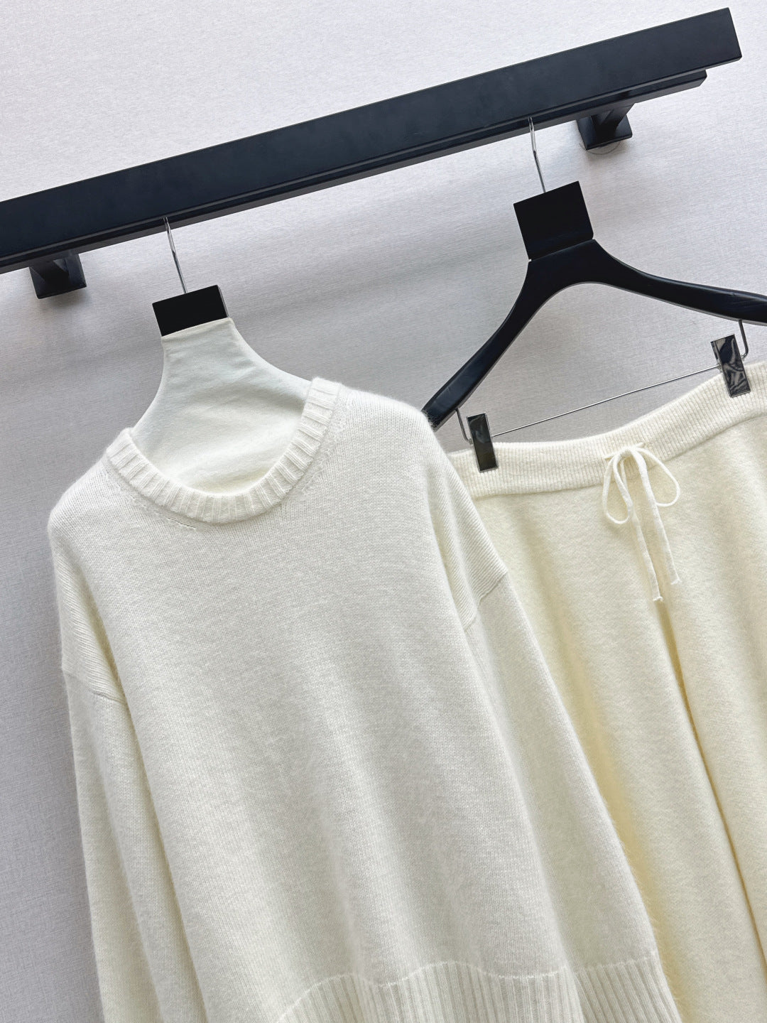 Brun NEW knitted suit