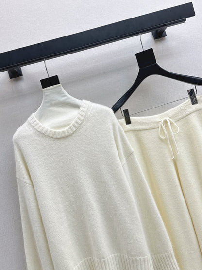 Brun NEW knitted suit