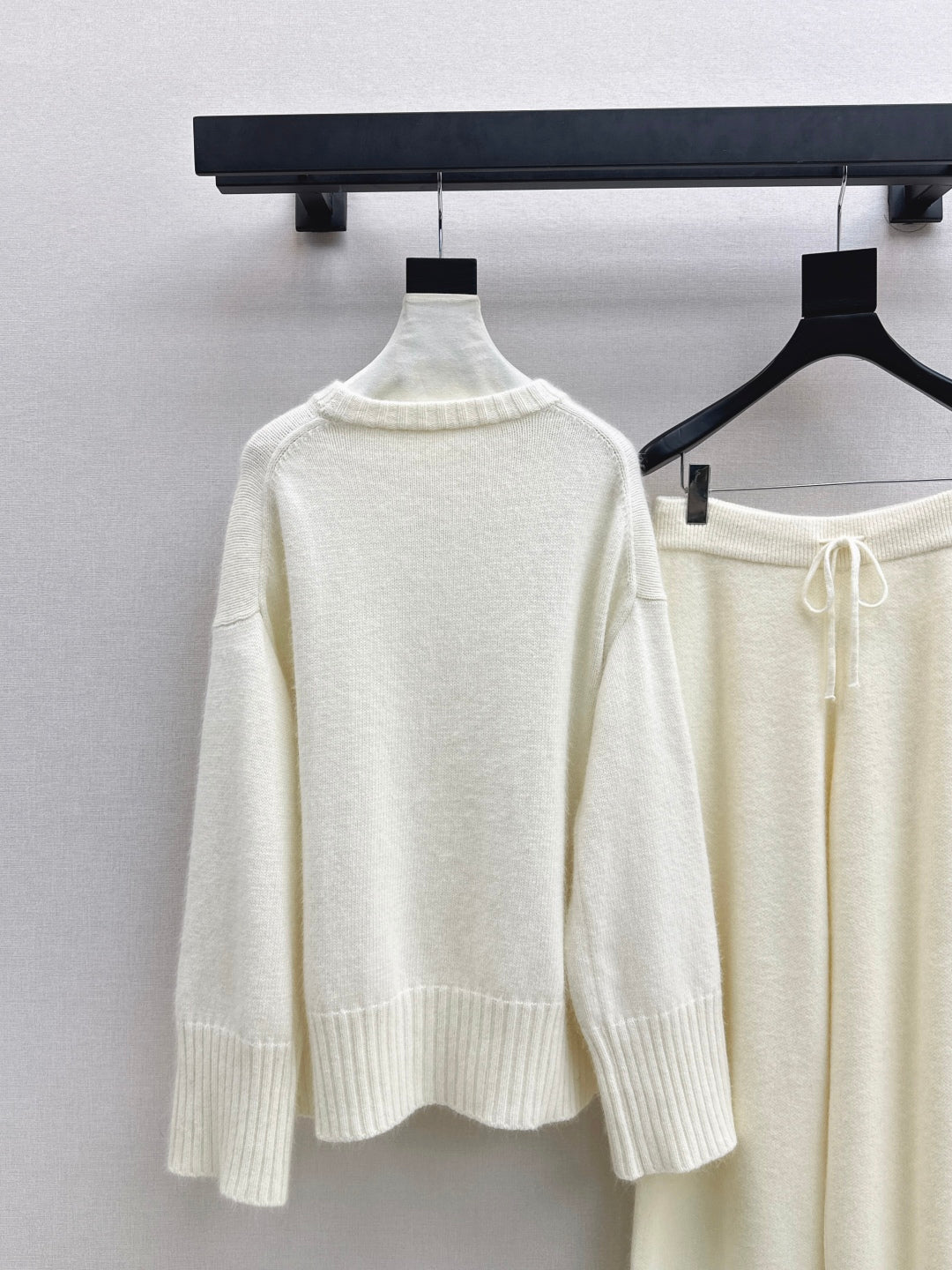 Brun NEW knitted suit