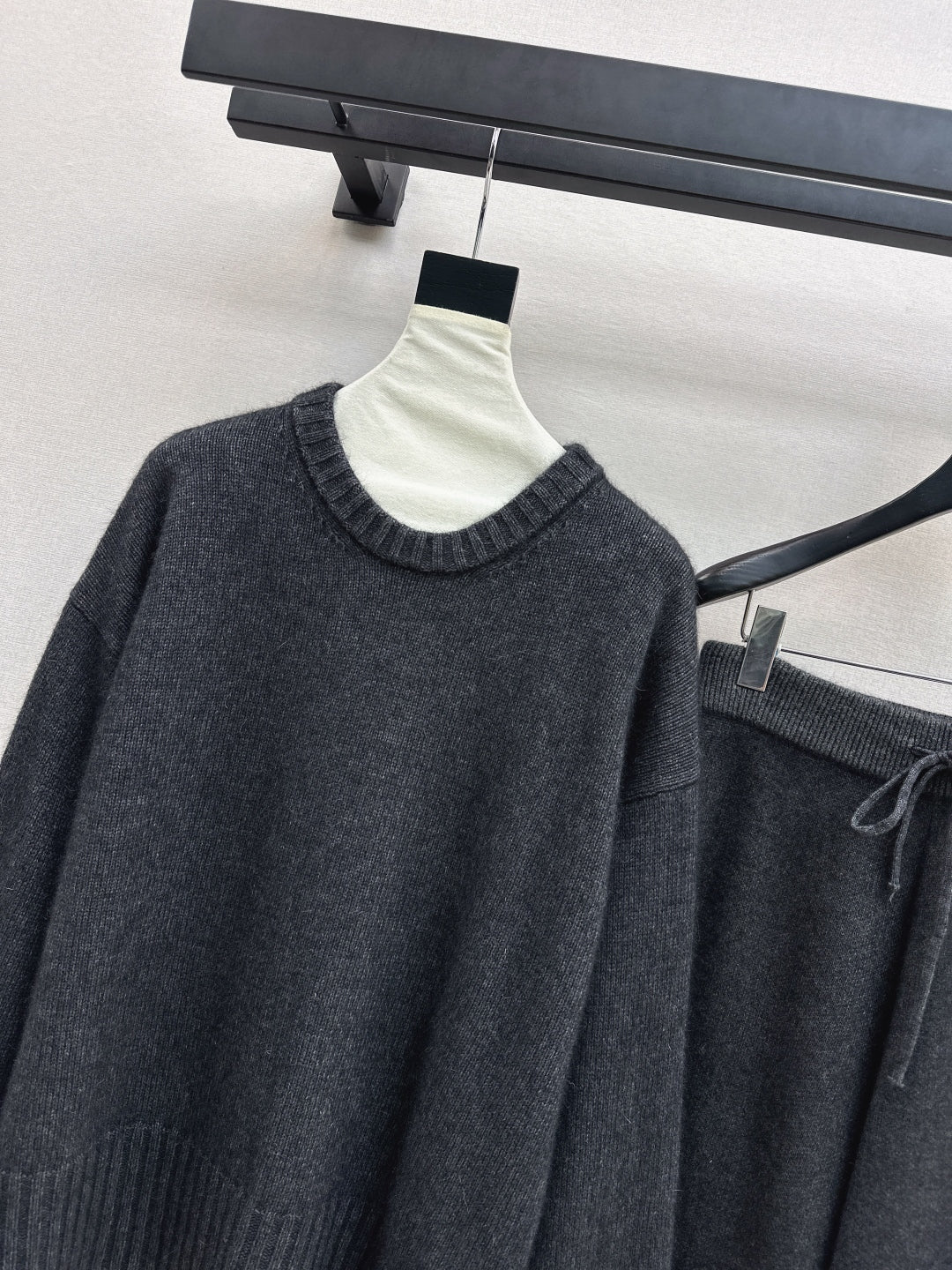 Brun NEW knitted suit