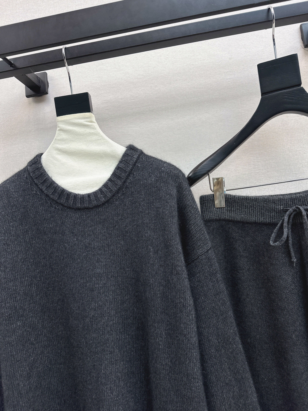 Brun NEW knitted suit