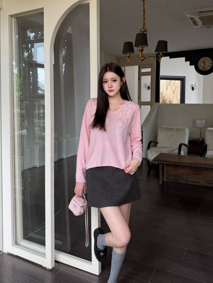 Es NEW V-neck sweater