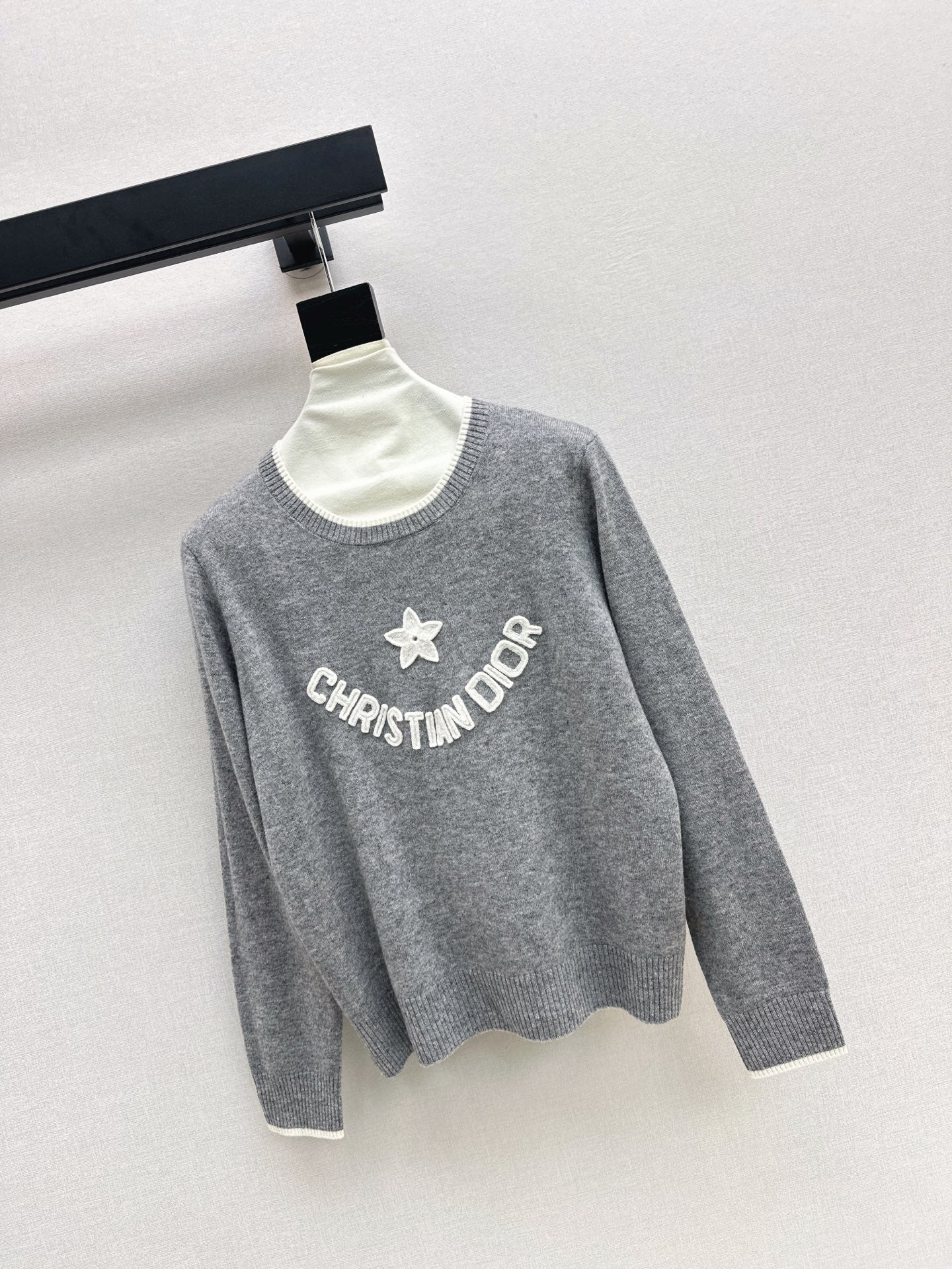 CD NEW Embroidered sweater