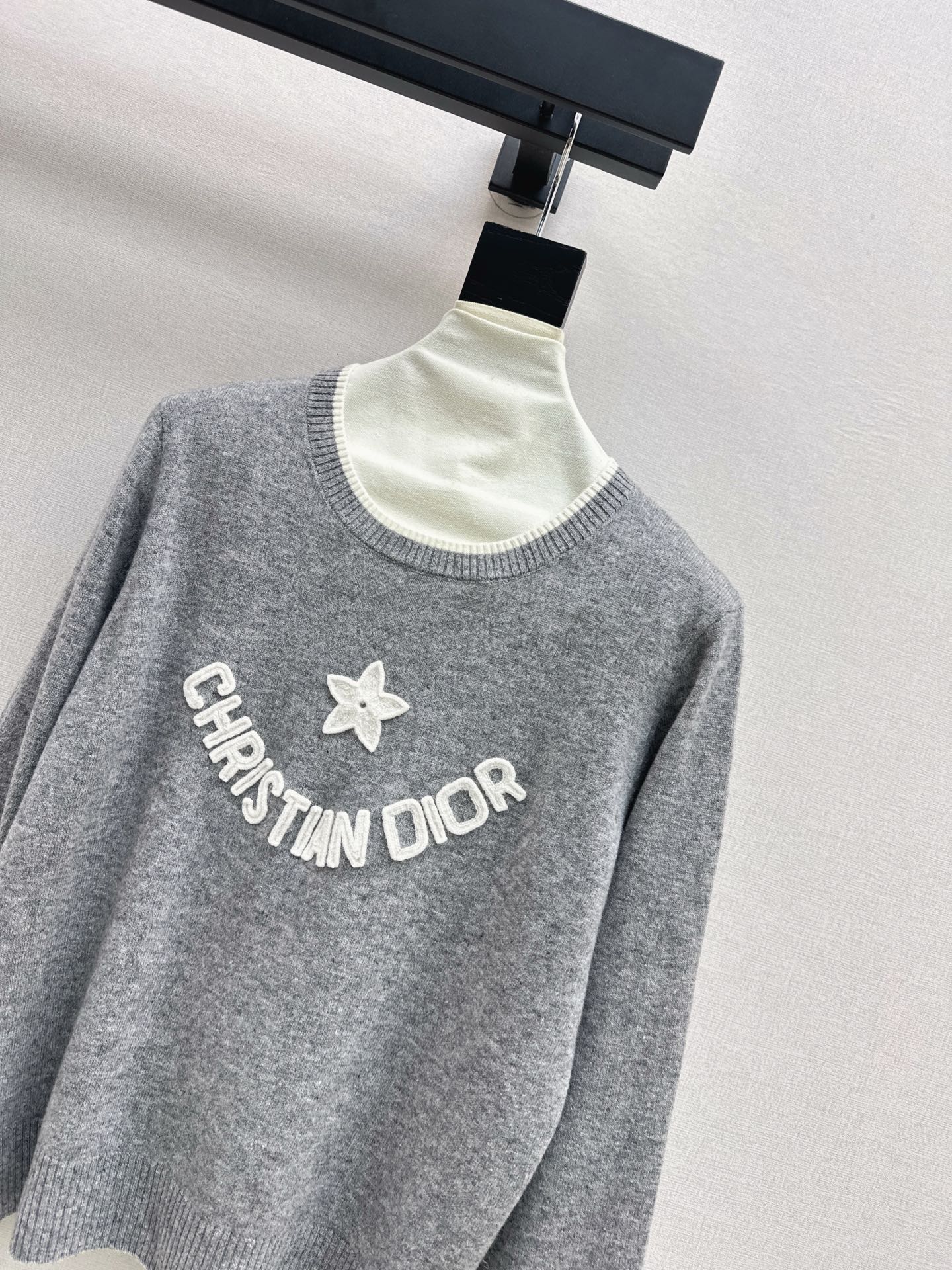 CD NEW Embroidered sweater