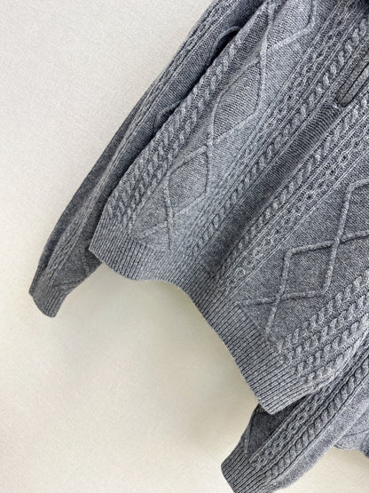 Loro NEW knitted suit