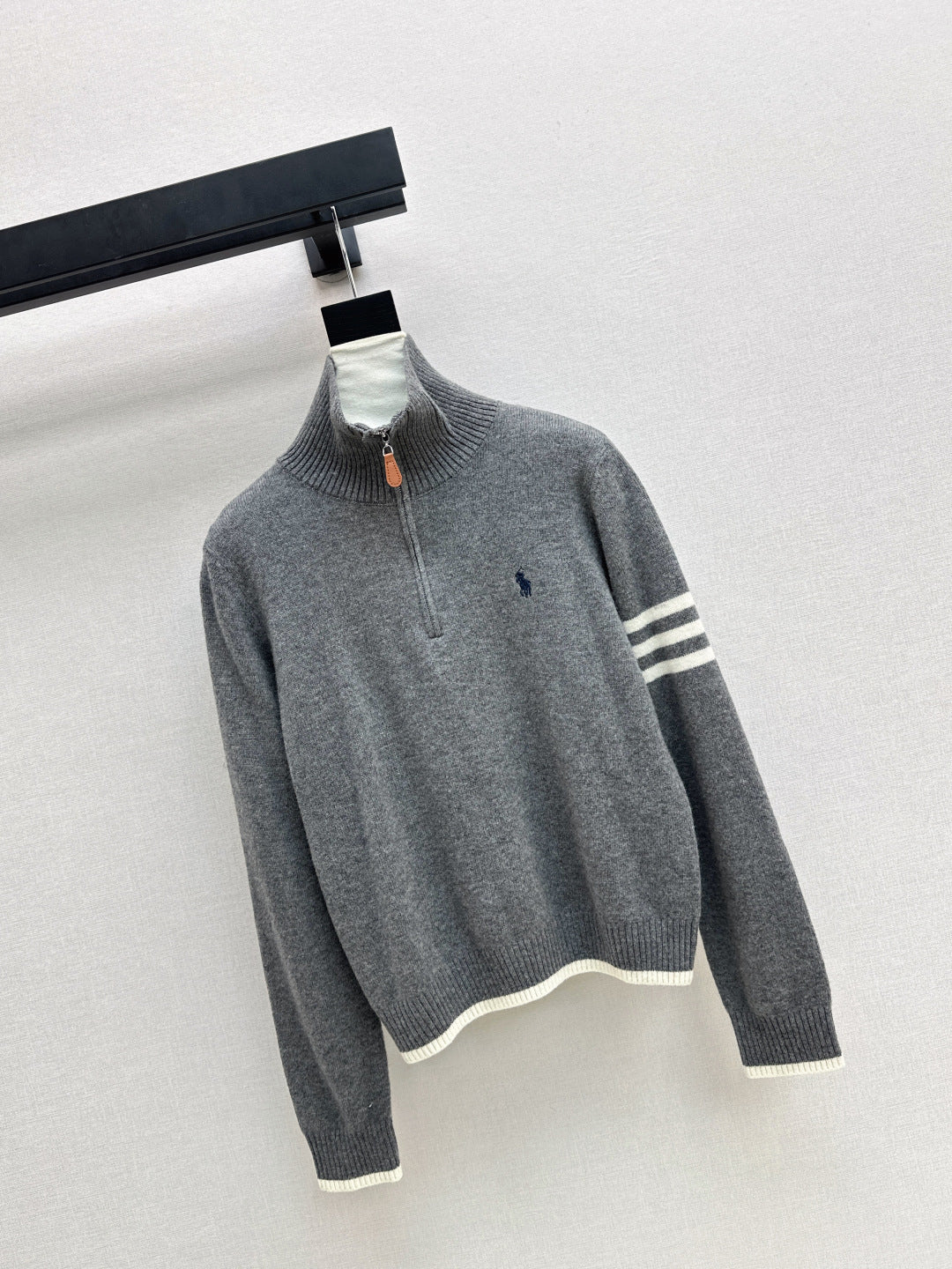 Ral NEW Half-open sweater