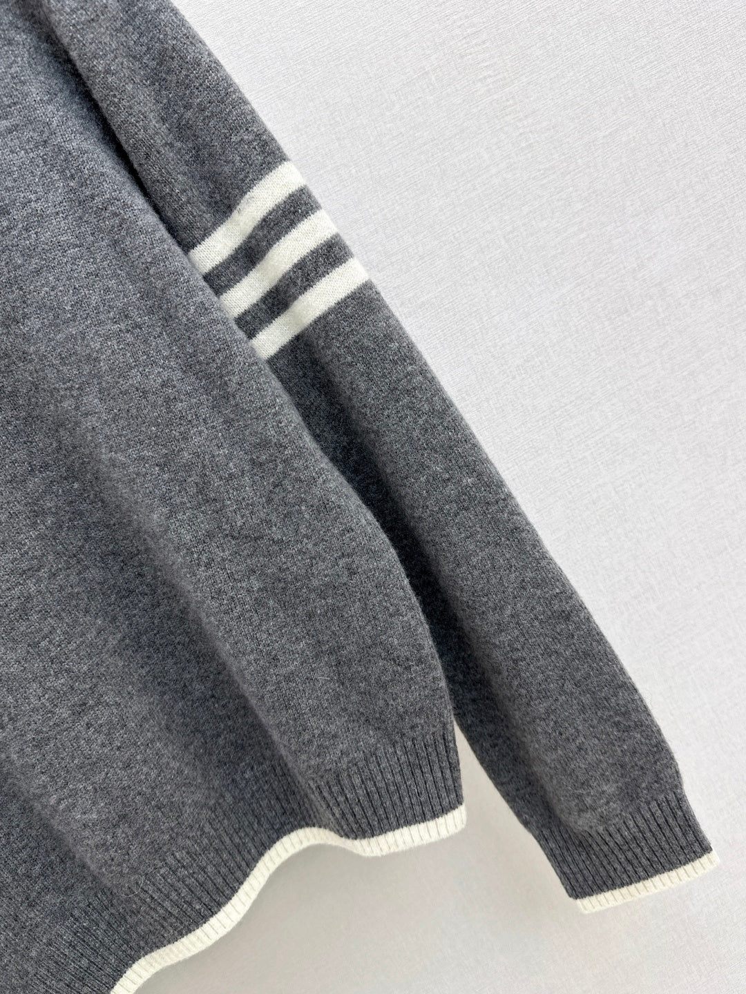 Ral NEW Half-open sweater