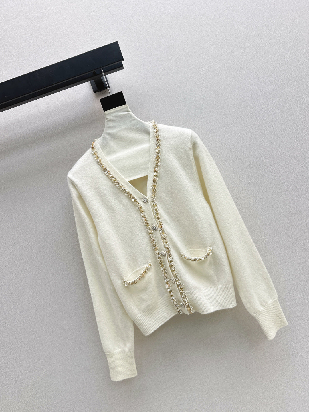 Max NEW V-neck cardigan