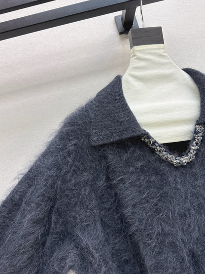 Chan NEW V-neck sweater