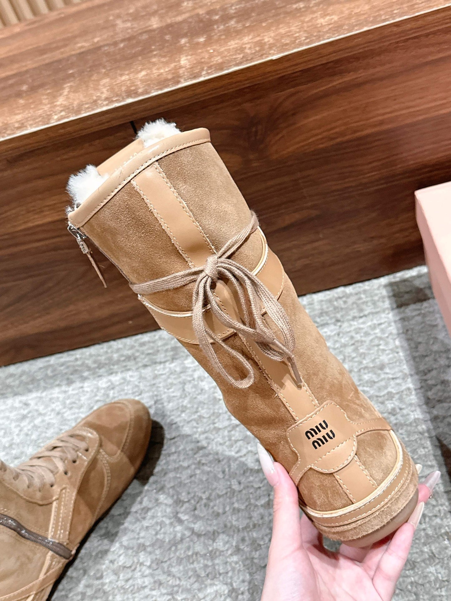 Miu NEW wool boxing boots