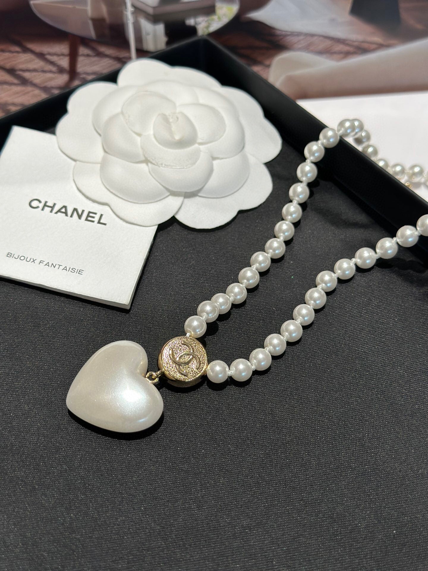 Chan New heart necklace